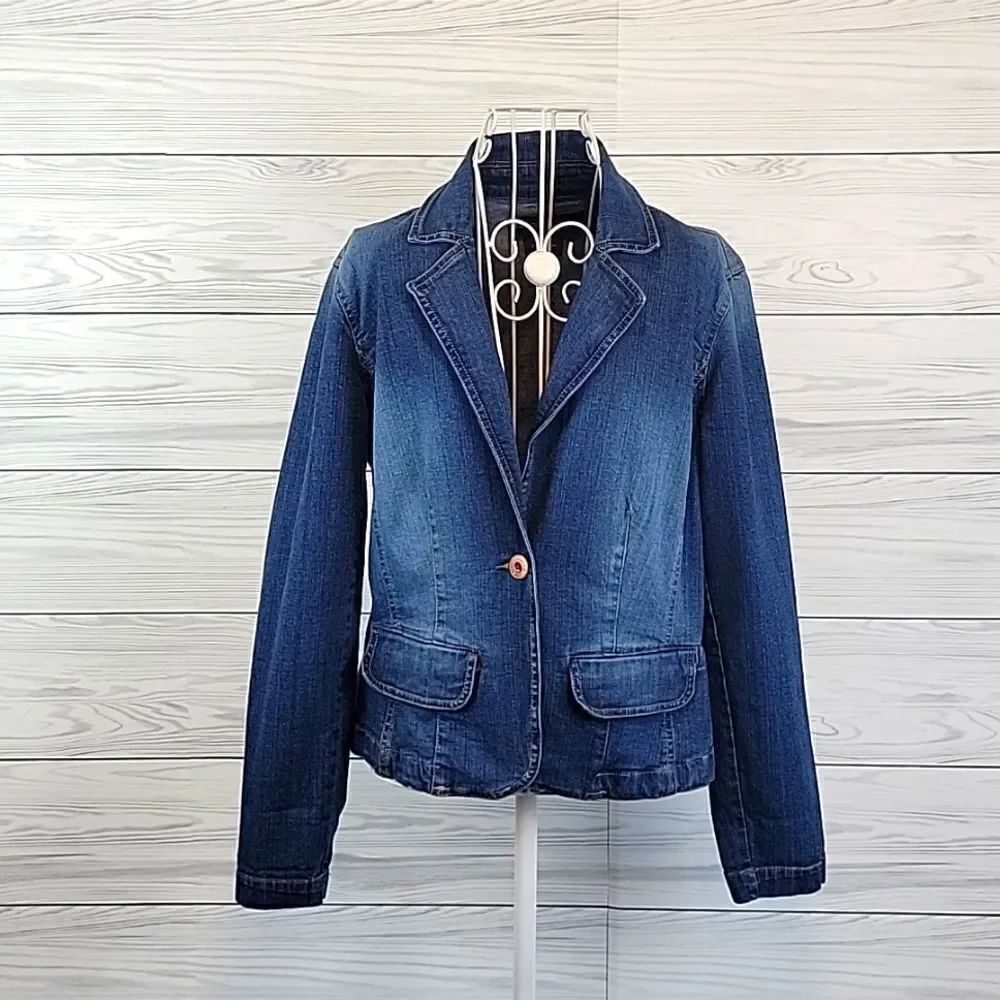 Bandolino Blu jean blazer with floral embellishments Size M